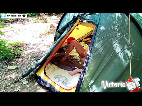 ❤️ Difilmkan di kamera Pria brengsek yang bersemangat dari Orang Asing di dalam tenda ️❌ Super porno pada kami id.happytour.top ️❤